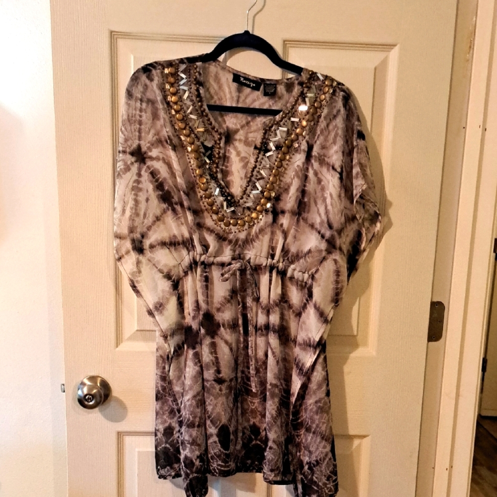 Raviga Graphic Embellished Brown Short Sleeve Tunic
